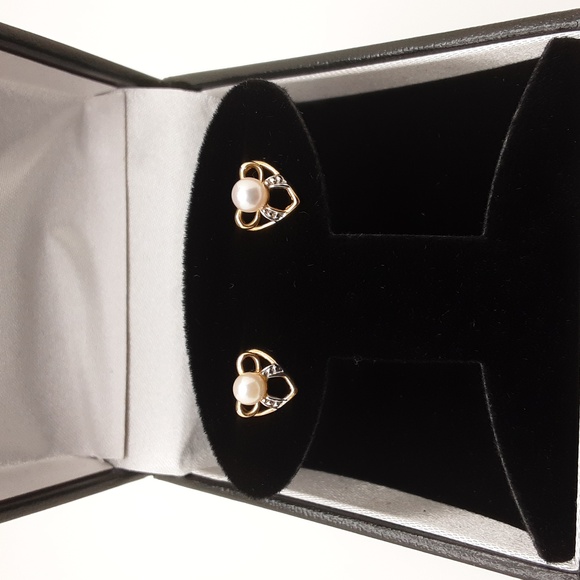 10K Yellow and White Gold Pearl Earrings - Picture 4 of 14